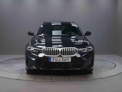 Svart Begagnad 2025 BMW 330e Kombi | 589 000 kr