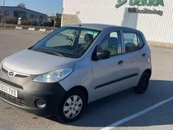Silver Begagnad 2010 Hyundai i10 Base Halvkombi | 19 900 kr (Bra pris)