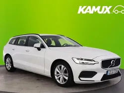 Vit Begagnad 2022 Volvo V60 Momentum Kombi | 266 800 kr (Marknadspris)