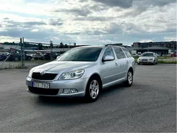 Silver Begagnad 2010 Skoda Octavia Elegance Kombi | 36 000 kr
