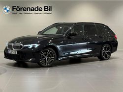 Svart (svart sapphire metallic) Begagnad 2024 BMW 330e M Sport Kombi | 489 000 kr (Marknadspris)