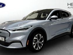 Grå (silver) Begagnad 2022 Ford Mustang Mach-E SUV | 394 900 kr (Marknadspris)