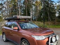 Brun Begagnad 2013 Mitsubishi Outlander SUV | 89 990 kr (Marknadspris)