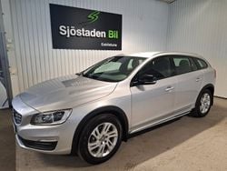 Silver Begagnad 2018 Volvo V60 CC Kombi | 199 900 kr (Superpris)