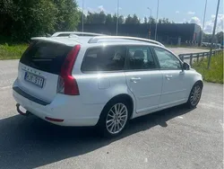 Vit Begagnad 2010 Volvo V50 Summum Kombi | 45 900 kr (Bra pris)