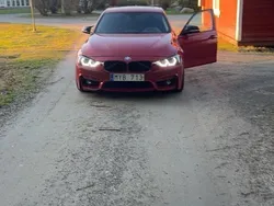 Röd Begagnad 2013 BMW 328 Sedan | 149 000 kr (Marknadspris)