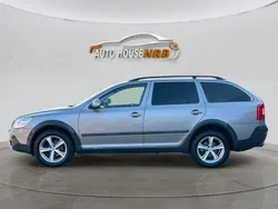 Ljusbrun (brun) Begagnad 2010 Skoda Octavia Kombi | 54 900 kr (Marknadspris)