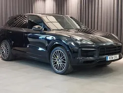 Svart Begagnad 2020 Porsche Cayenne Chrono SUV | 875 000 kr
