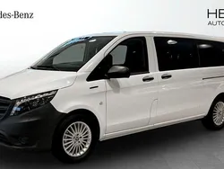 Vit (white) Ny 2024 Mercedes e-Vito Minibuss | 562 375 kr (Marknadspris)