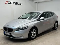 Silver Begagnad 2013 Volvo V40 Kinetic Kombi | 109 900 kr (Marknadspris)