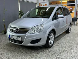 Grå Begagnad 2009 Opel Zafira Minibuss | 49 900 kr