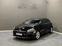 Svart Begagnad 2017 Mercedes A180 Halvkombi | 139 900 kr (Marknadspris)