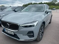 Grå (vapour grey metallic) Begagnad 2024 Volvo XC60 Core SUV | 475 000 kr (Marknadspris)
