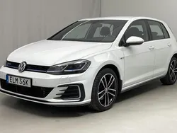 Vit Begagnad 2020 VW Golf VII | 213 800 kr