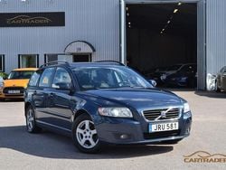 Blå Begagnad 2009 Volvo V50 Momentum Kombi | 34 900 kr (Marknadspris)