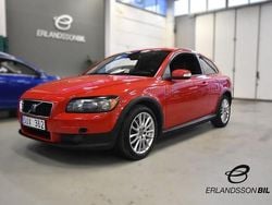 Röd Begagnad 2008 Volvo C30 Momentum Halvkombi | 74 900 kr (Marknadspris)