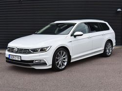 Vit Begagnad 2017 VW Passat R-line Kombi | 129 900 kr