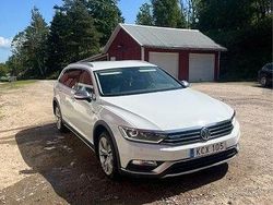 Vit Begagnad 2017 VW Passat Alltrack Kombi | 142 000 kr (Dyr)