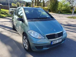Blå Begagnad 2005 Mercedes A170 Classic Halvkombi | 23 000 kr (Marknadspris)