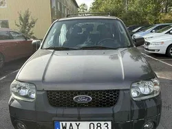 Grå Begagnad 2005 Ford Maverick SUV | 17 900 kr