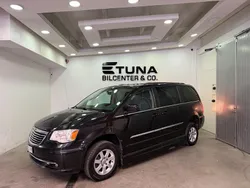 Svart Begagnad 2012 Chrysler Town & Country Minibuss | 84 900 kr