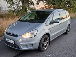 Grå Begagnad 2008 Ford S-MAX S Minibuss | 9 000 kr
