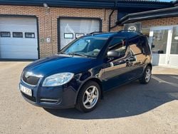 Mörkblå Begagnad 2010 Skoda Roomster Kombi | 59 500 kr