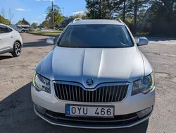 Silver Begagnad 2014 Skoda Superb Ambition Kombi | 65 000 kr (Marknadspris)