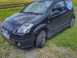 Svart Begagnad 2004 Citroën C2 Halvkombi | 15 000 kr (Marknadspris)
