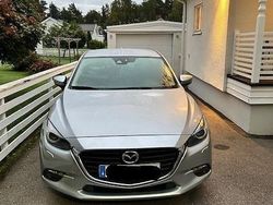 Grå Begagnad 2018 Mazda 3 Inclusive Halvkombi | 167 500 kr (Marknadspris)