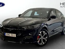 Svart (black) Begagnad 2022 Ford Mustang Mach-E SUV | 399 900 kr (Bra pris)