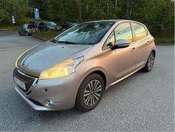 Grå Begagnad 2013 Peugeot 208 Halvkombi | 47 500 kr (Marknadspris)