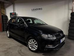 Svart Begagnad 2016 VW Polo Halvkombi | 89 900 kr (Marknadspris)