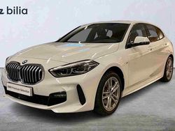Vit Begagnad 2022 BMW 118 M Sport Halvkombi | 275 000 kr (Dyr)