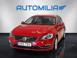 Röd Begagnad 2018 Volvo V60 Standard Kombi | 179 900 kr (Superpris)