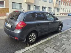 Grå Begagnad 2009 Kia Ceed 4 Halvkombi | 18 000 kr (Superpris)