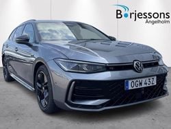 Mörkgrå Ny 2025 VW Passat Edition Kombi | 545 200 kr (Marknadspris)