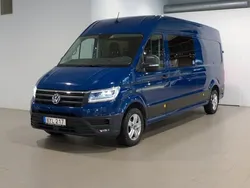 Mörkblå (deep ocean blue) Begagnad 2018 VW Crafter Van | 419 900 kr