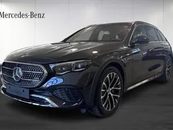 Grå (grey) Begagnad 2025 Mercedes E300 Avantgarde Kombi | 814 900 kr