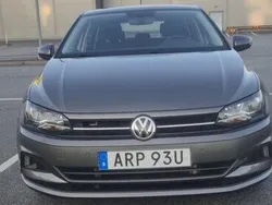 Grå Begagnad 2020 VW Polo Halvkombi | 180 000 kr (Marknadspris)