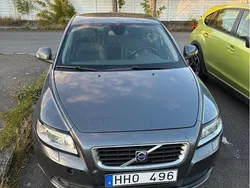 Grå Begagnad 2010 Volvo S40 Momentum Sedan | 10 000 kr