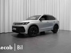 Silver (oyster silver metallic) Begagnad 2024 VW Tiguan Style SUV | 499 500 kr (Dyr)