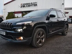 Svart (svart met) Begagnad 2016 Jeep Cherokee SUV | 164 900 kr (Marknadspris)