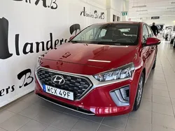 Röd Begagnad 2020 Hyundai Ioniq Premium Sedan | 179 900 kr (Marknadspris)