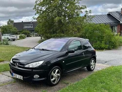 Svart Begagnad 2005 Peugeot 206 Griffe Halvkombi | 20 000 kr (Marknadspris)
