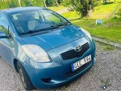Grå Begagnad 2006 Toyota Yaris Halvkombi | 27 500 kr (Marknadspris)