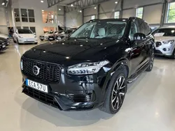 Svart Begagnad 2022 Volvo XC90 R-Design SUV | 619 900 kr (Marknadspris)
