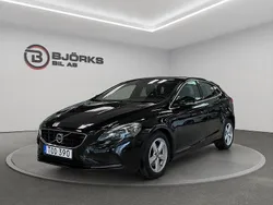 Svart Begagnad 2014 Volvo V40 Momentum Kombi | 154 500 kr (Marknadspris)