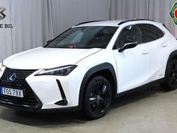 Vit (pärlemovit) Begagnad 2021 Lexus UX 250h SUV | 289 900 kr (Lite dyr)
