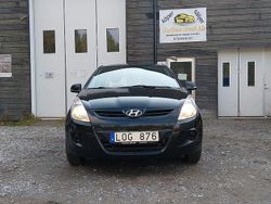 Svart Begagnad 2011 Hyundai i20 Select Halvkombi | 35 900 kr (Marknadspris)